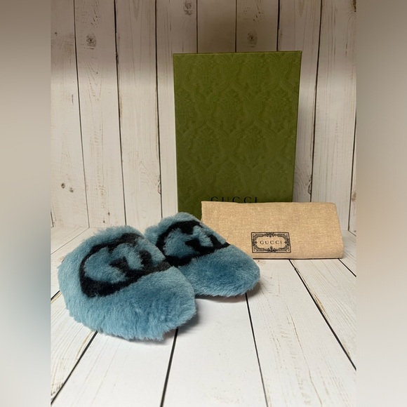 Gucci Interlocking G Faux Fur Slipper Mules Sweet Blue/Black Sz 37 / 7 - Picture 1 of 11